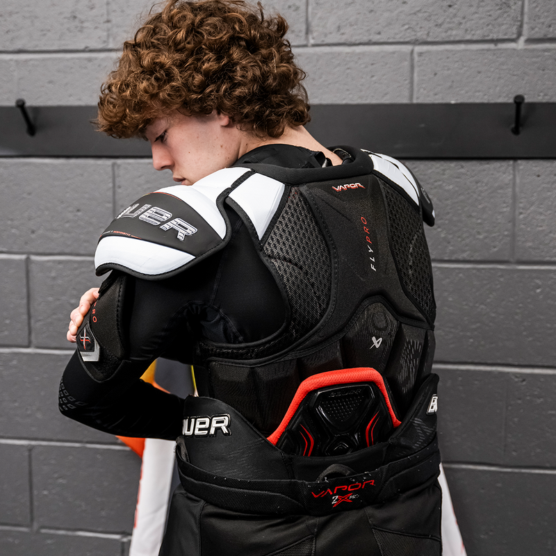 Bauer Vapor FlyPro Shoulder Pad Intermediate